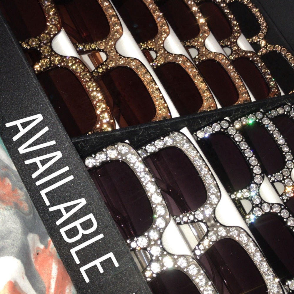 Woman Stylish Oversized Sunglasses